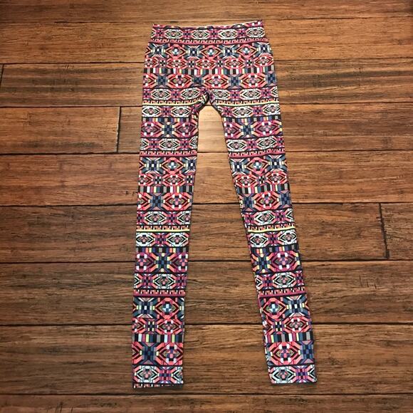 Geometric Print Leggings - Picture 1 of 3